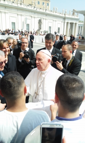 Dono per papa Francesco - soc. agr. eurogarden Forchia!